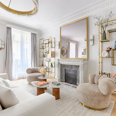 Elegant Luxury For 6 On Champs-elysees