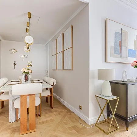 Elegant Luxury For 6 On Champs-elysees * Parigi
