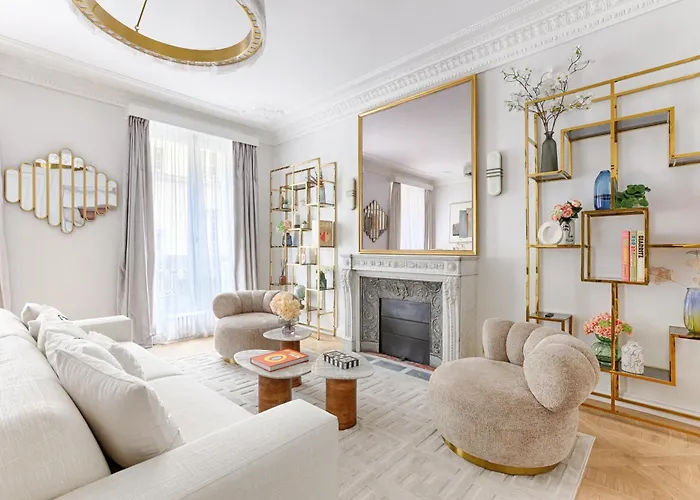 Elegant Luxury For 6 On Champs-elysees