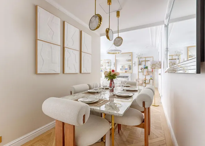Elegant Luxury For 6 On Champs-elysees 파리