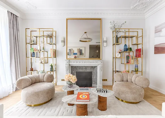 Elegant Luxury For 6 On Champs-elysees * 파리