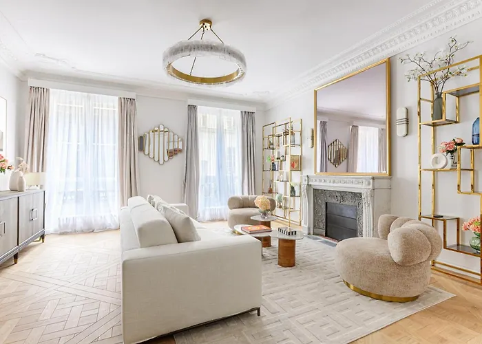 Elegant Luxury For 6 On Champs-elysees