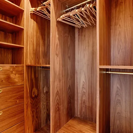 Elegant Luxury For 6 On Champs-elysees Apartament